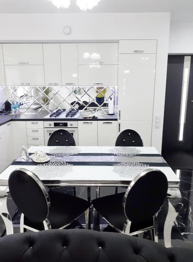 Apartament Glamour Гнезно Экстерьер фото