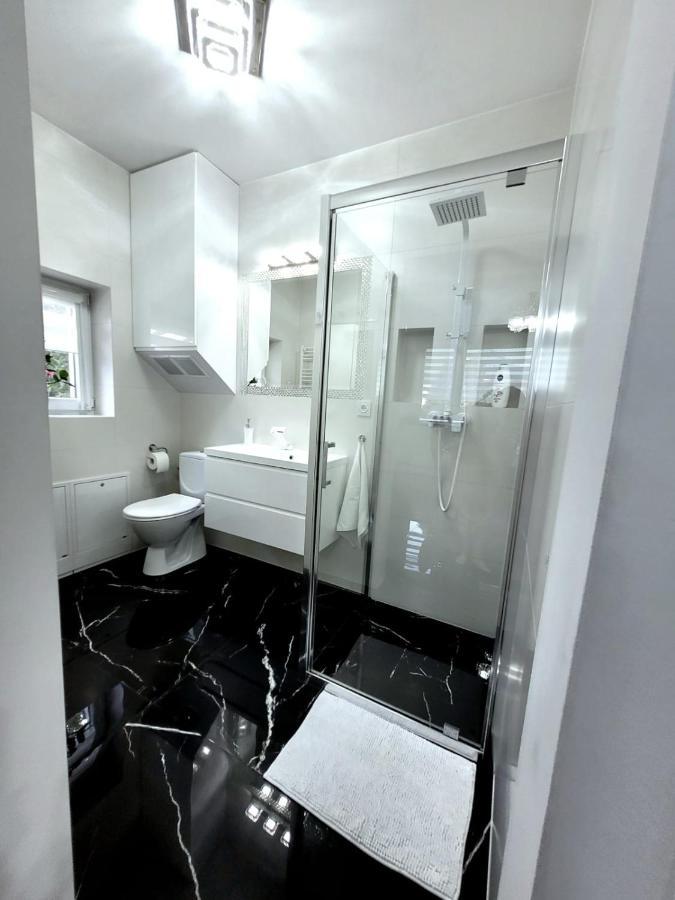 Apartament Glamour Гнезно Экстерьер фото